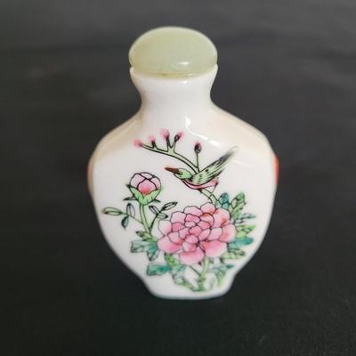 Asian Style Ceramic Snuff Bottles (D-EL)
