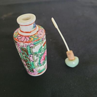Asian Style Ceramic Snuff Bottles (D-EL)