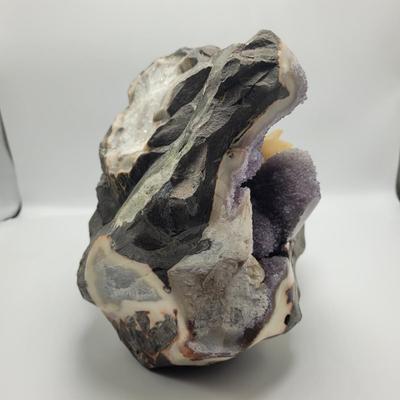 Large Amethyst Geode (LR-EL)