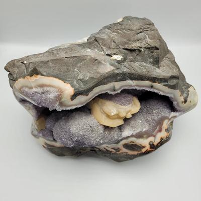 Large Amethyst Geode (LR-EL)