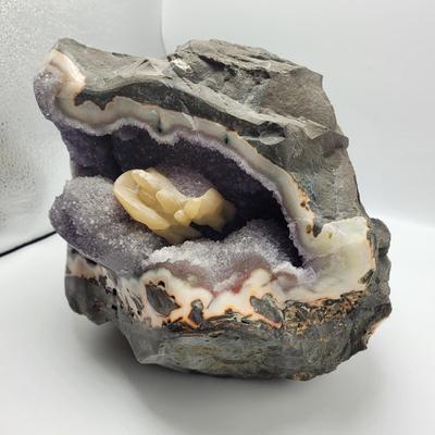 Large Amethyst Geode (LR-EL)
