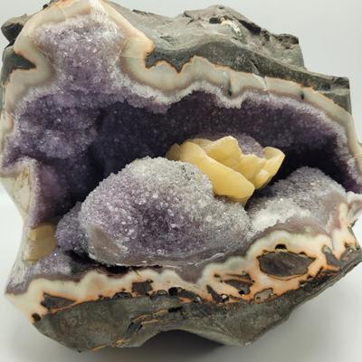 Large Amethyst Geode (LR-EL)