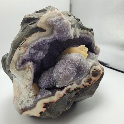 Large Amethyst Geode (LR-EL)