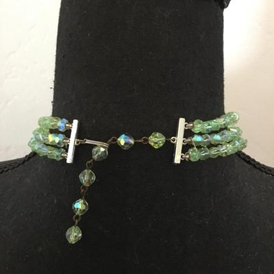 Beautiful vintage, limelight, green aurora borealis, multi strand, choker statement necklace very beautiful