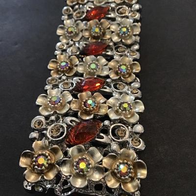 Danbury Mint floral stretch bracelet