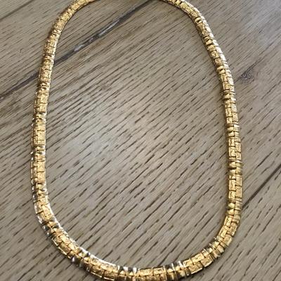 Vintage gold tone , textured, flat, gold tone, chain necklace