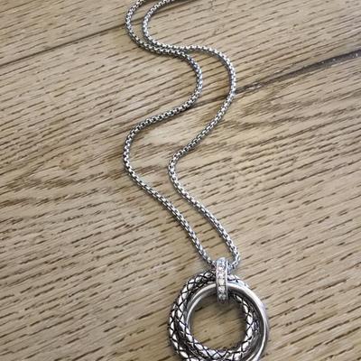 Beautiful, vintage, silver toned necklace