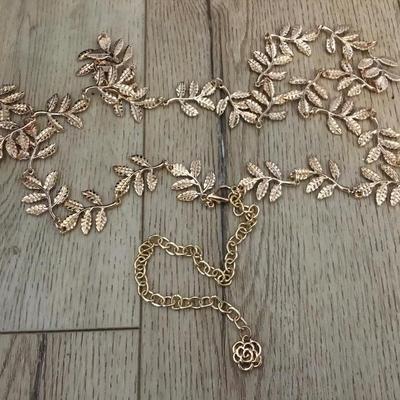 Gold toned XXL ladies chain waist belt