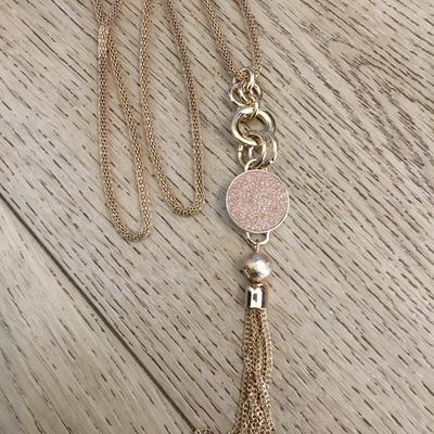 Pretty gold tone, snake chain, tassel necklace