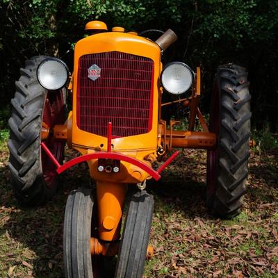 Sale Photo Thumbnail #11: electric start or crank, working 
This tractor has restoration and new parts
comes with manual and information from owner
RT 100
RE152B
RT364A
R3
24
RT 550, 551 
Please note winning bid is subject to personal reps' approval. see terms of auction