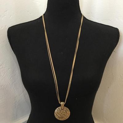 Beautiful gold tone plate, Napier long fashion necklace