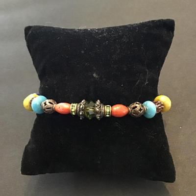 Pretty multicolored vintage beaded bracelet