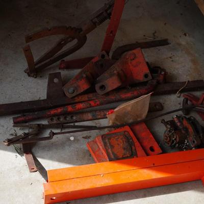 Sale Photo Thumbnail #15: starts right up
electric start or crank
New electrical and points in 2017. 
Engine 2068-4 )1809623 "1951"
Tractor 00607679 "1951" 
10A 400 
12-20
RE 101-A
RE 2260
10A 280
RE 1525
10A MM
10A 280 MM
2775
I do have a Manuel and information from the owner so 