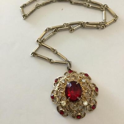 Beautiful vintage Victorian revival necklace