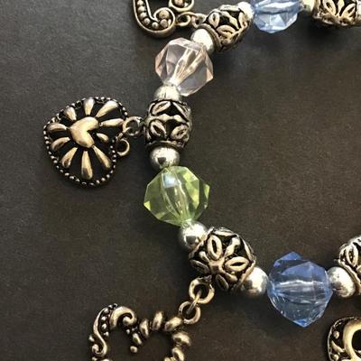 Pretty charm stretch bracelet