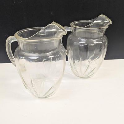 Sale Photo Thumbnail #508: 1 pitcher does have a chip