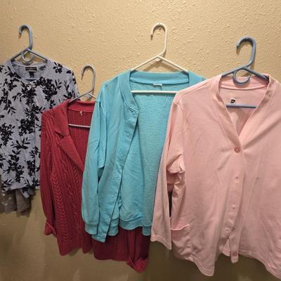 Women's cardigans and other button up shirts - Karen Scott - Croft & Barrow