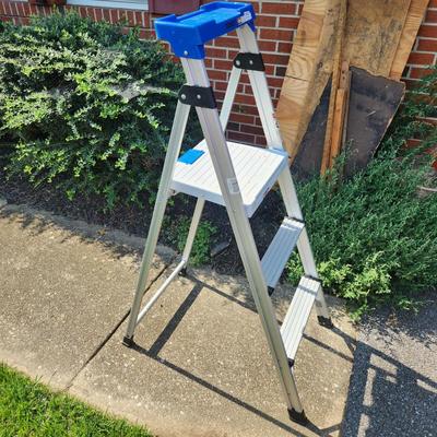 Cosco 3 Feet 3 Step Folding Ladder