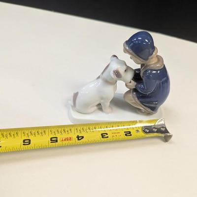 Sale Photo Thumbnail #581: Bing & Grondahl B&G Little Girl With Dog #2163 Figurine