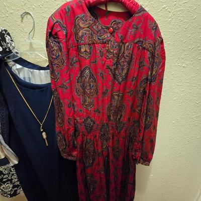 Two women's dresser and two pant / shirt sets - Lands' end - Soma =