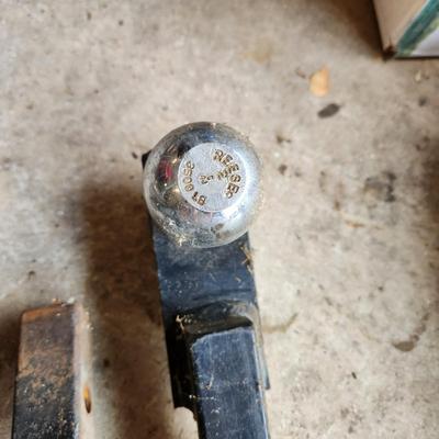 Lot of 5 Trailer Hitches Hitch Bar, Putnam Receiver , Reese Hitch