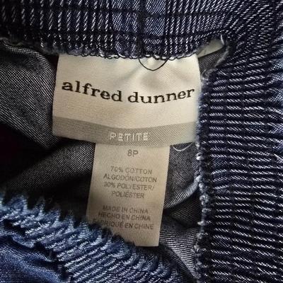 Women's pants and slacks Size 8 - 10 pair!