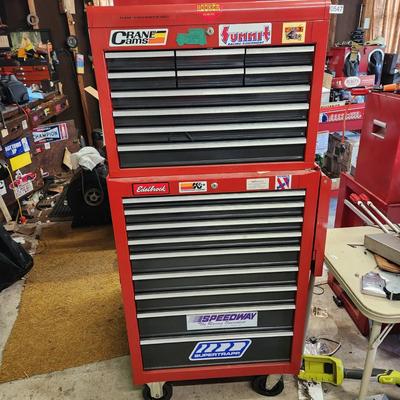 2 Section Tool Cabinet Chest 19 Drawers 2 Foldup Side Tables on Casters