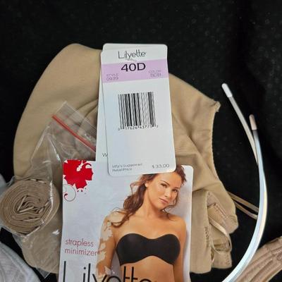 Women's undergarments - Bras - size 40DD