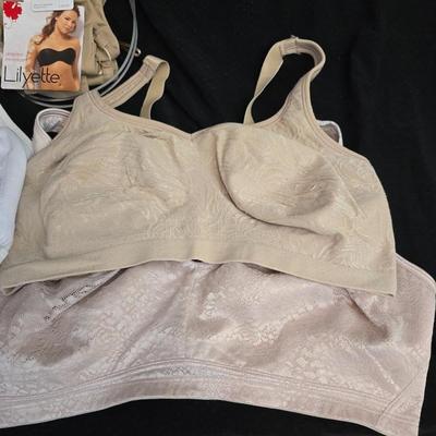Women's undergarments - Bras - size 40DD