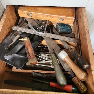 Vintage South Bend Lathe Works 644R includes all parts Cabinet and contents