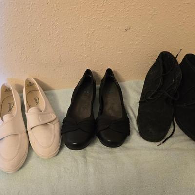 Two pair of flats - Grasshoppers = Yuu - and a pair of low style boots