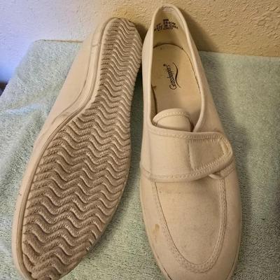 Two pair of flats - Grasshoppers = Yuu - and a pair of low style boots