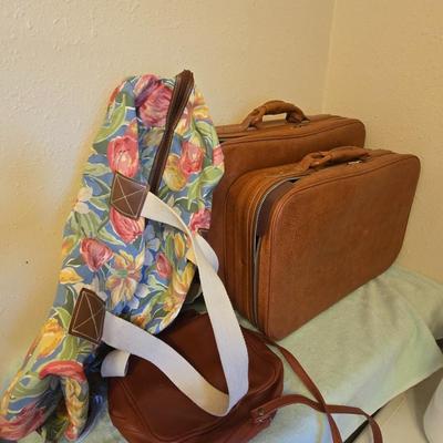 Vintage Samsonite Luggage set with floral print canvas overnight bag