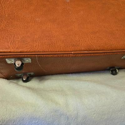 Vintage Samsonite Luggage set with floral print canvas overnight bag