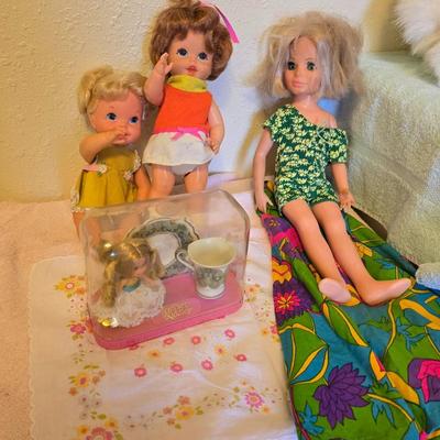 Vintage baby dolls - Baby go bye bye - Kerry doll - Tea Party Kiddle and more