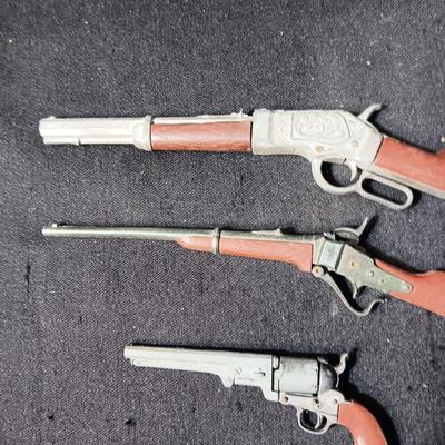3 SMALLER TOY GUNS