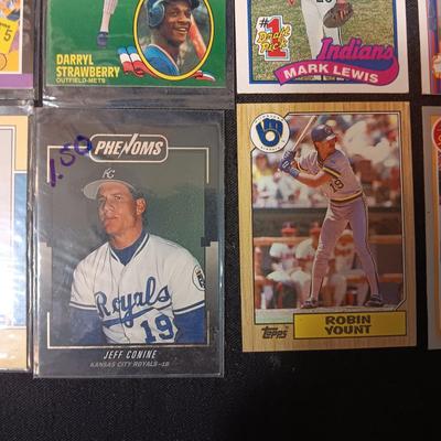 A VARIETY OF BASEBALL TRADING CARDS (1)
