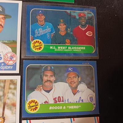 A VARIETY OF BASEBALL TRADING CARDS (2)