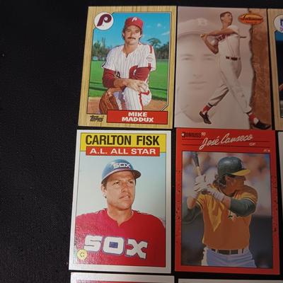 A VARIETY OF BASEBALL TRADING CARDS (4)