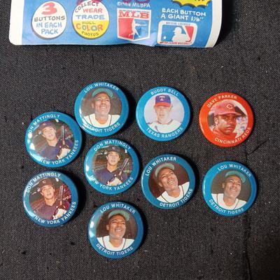 BASEBALL BUTTONS (5)