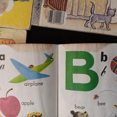 LITTLE GOLDEN BOOKS