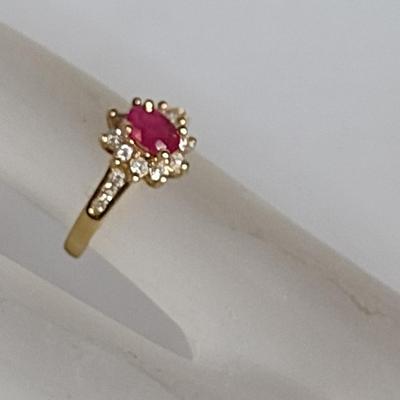 14 Karat Yellow Gold Ring with Gemstone and Diamonds- Approx Size 3 1/4 and Total Weight 3.2 Grams (#59)