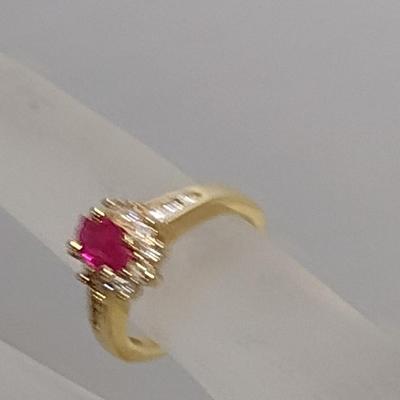 14 Karat Yellow Gold Ring with Gemstone and Diamonds- Approx Size 3 1/4 and Total Weight 3.2 Grams (#59)