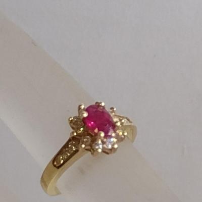 14 Karat Yellow Gold Ring with Gemstone and Diamonds- Approx Size 3 1/4 and Total Weight 3.2 Grams (#59)