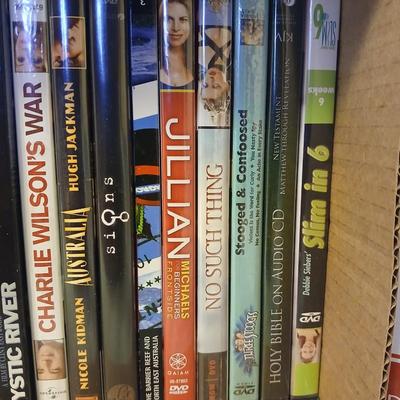 Brand new DVD/CD/CDR/CDRW/JPEG player with several DVD movies