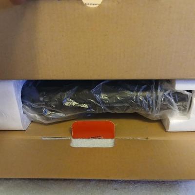 Brand new DVD/CD/CDR/CDRW/JPEG player with several DVD movies