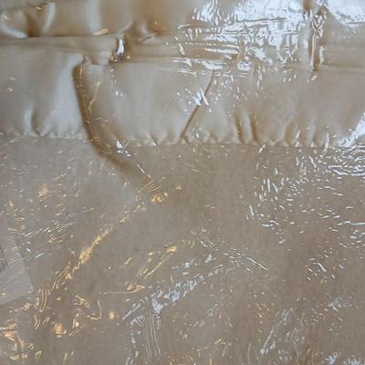 Chelsea Square Twin XL Quilt set with a nice off-white wool supreme Full size blanket