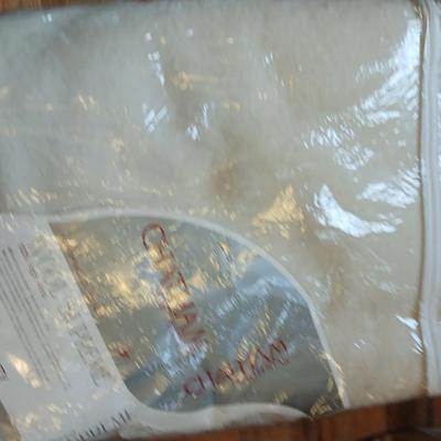 Chelsea Square Twin XL Quilt set with a nice off-white wool supreme Full size blanket
