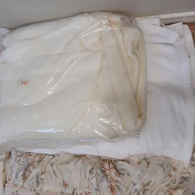 JC Penny quilted bedspread blanket with matching pillowcases and two additional blankets for added warmth!