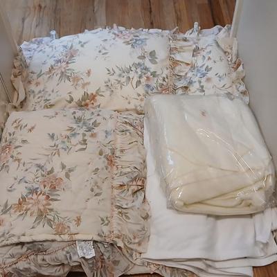 JC Penny quilted bedspread blanket with matching pillowcases and two additional blankets for added warmth!